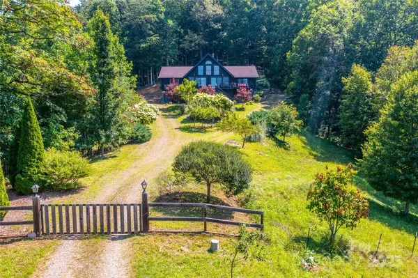 81 Garnet DR, Leicester, NC 28748