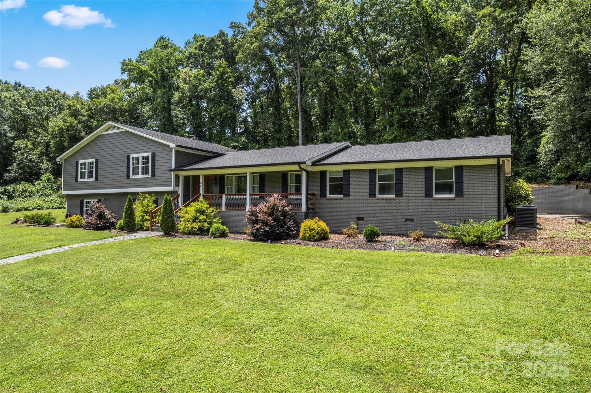 Statesville, NC 28625,106 Brookmeade DR