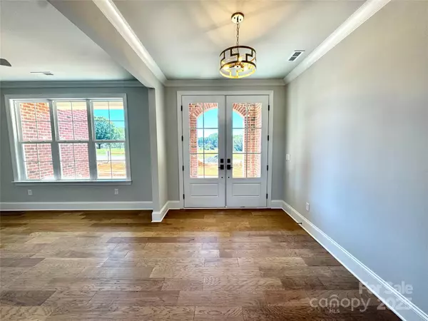 Troutman, NC 28166,133 Crestview LN #15