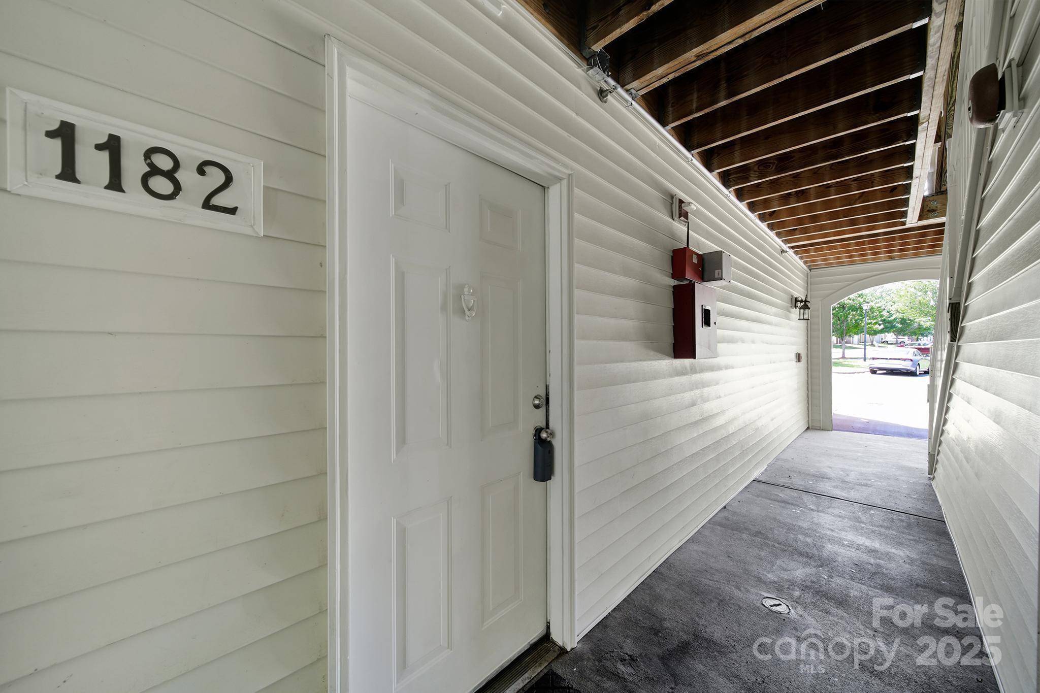 Charlotte, NC 28215,1182 Plaza Walk DR