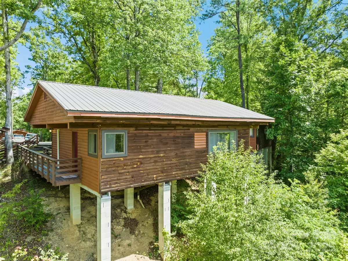 Bryson City, NC 28713,299 Blue Ridge Pkwy