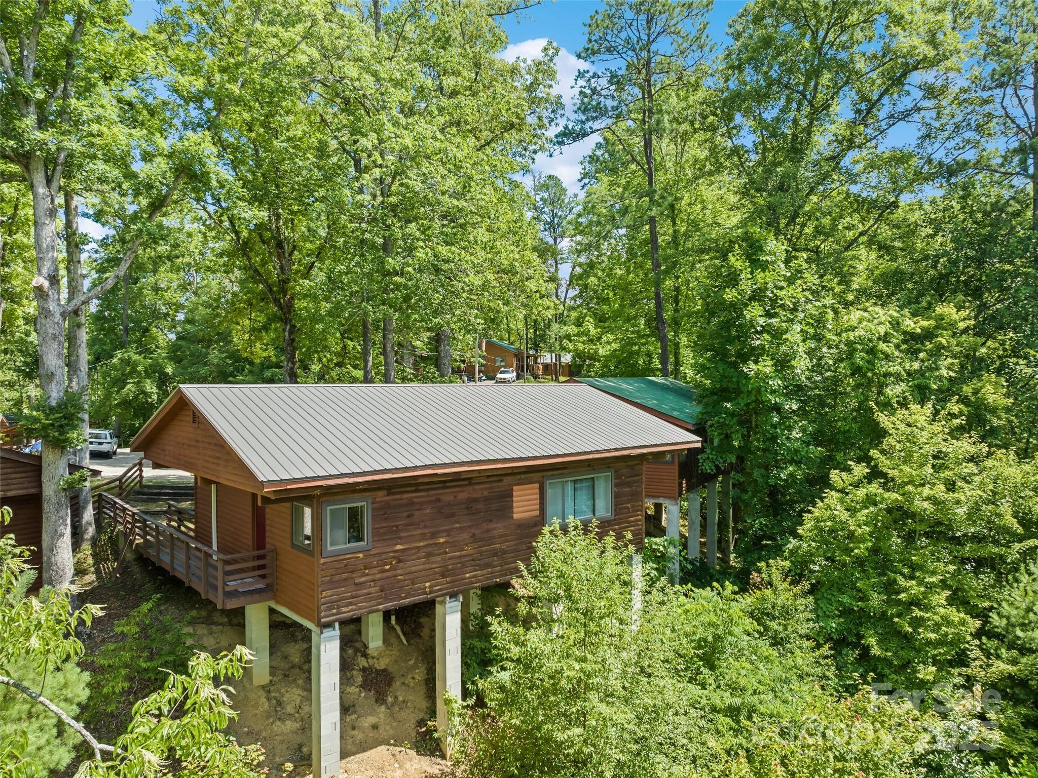 Bryson City, NC 28713,299 Blue Ridge Pkwy