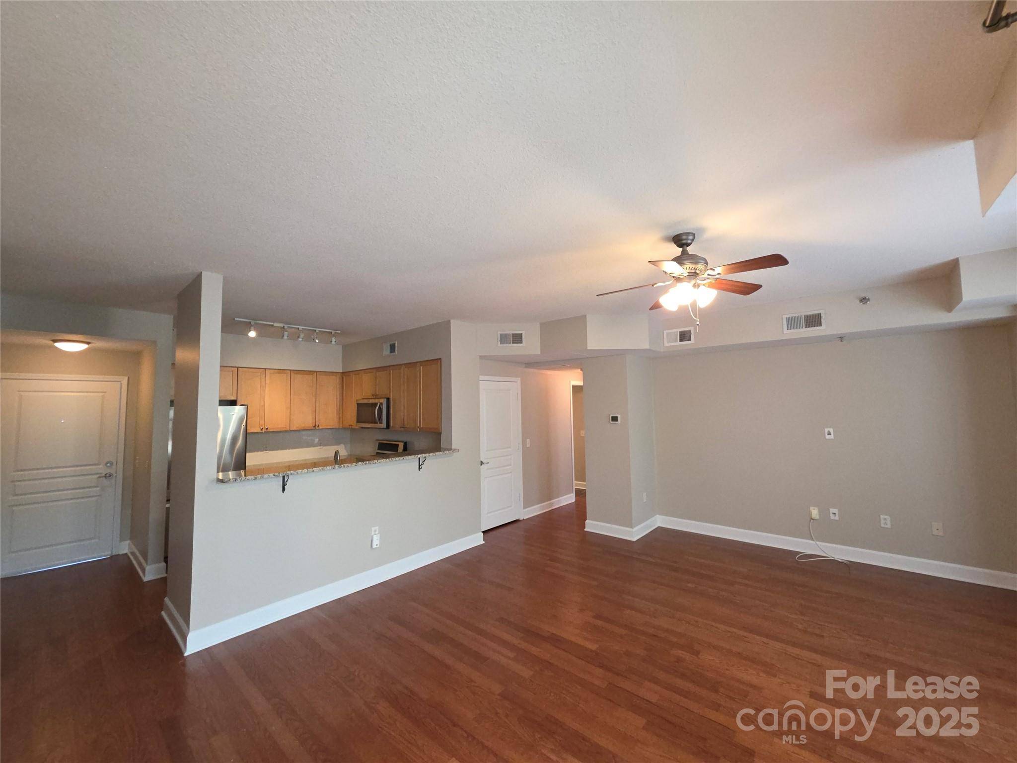 Charlotte, NC 28203,1315 East BLVD #404