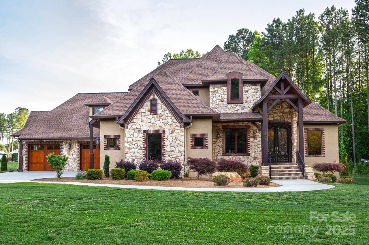 108 Washam RD, Mooresville, NC 28117