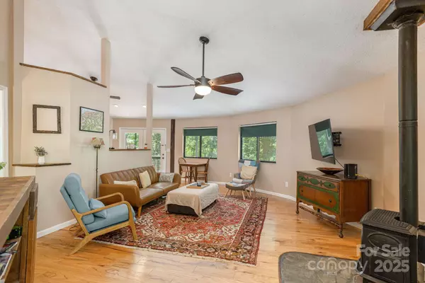 Swannanoa, NC 28778,78 Bryant RD