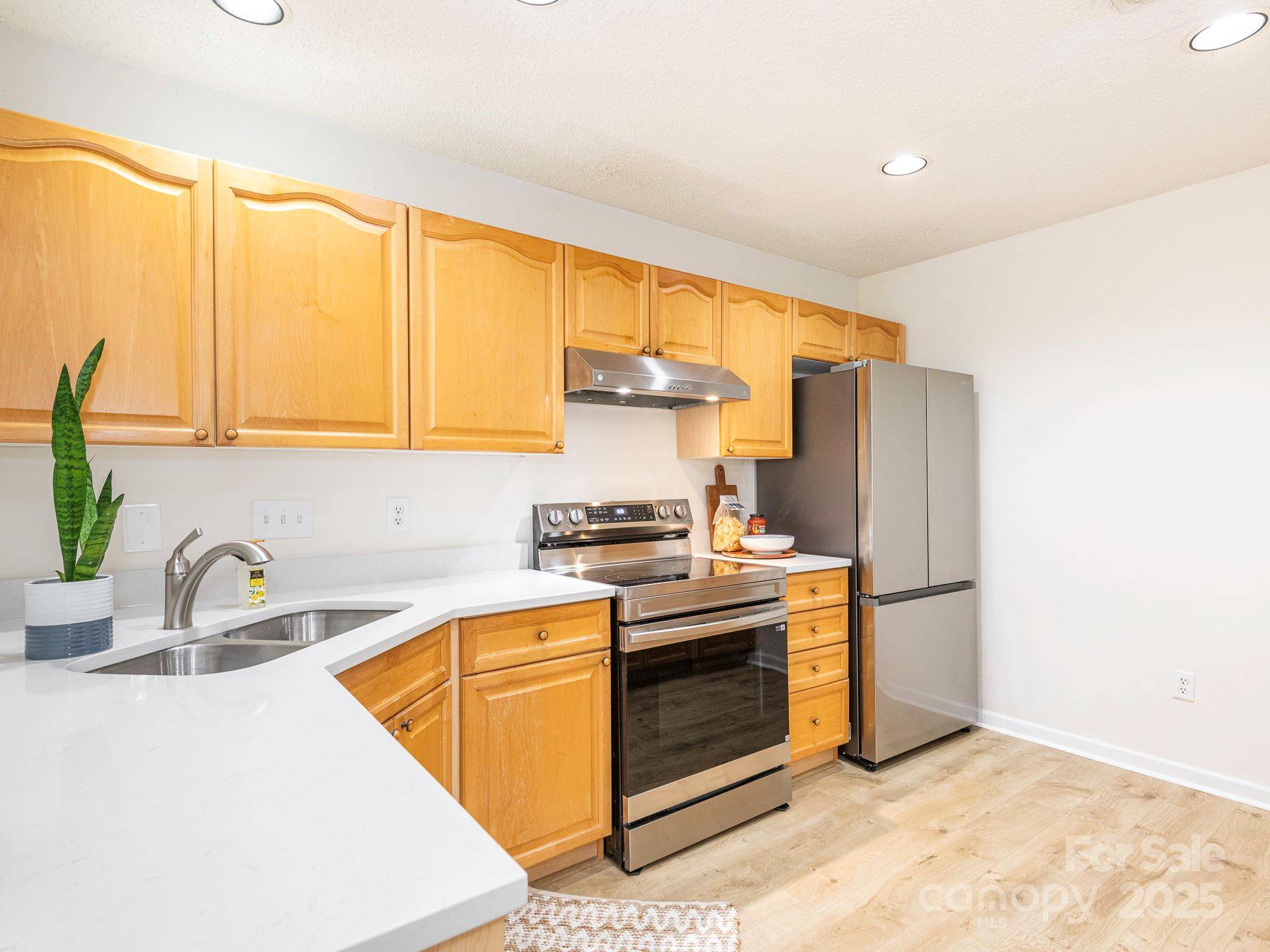 Charlotte, NC 28277,9327 Timothy CT