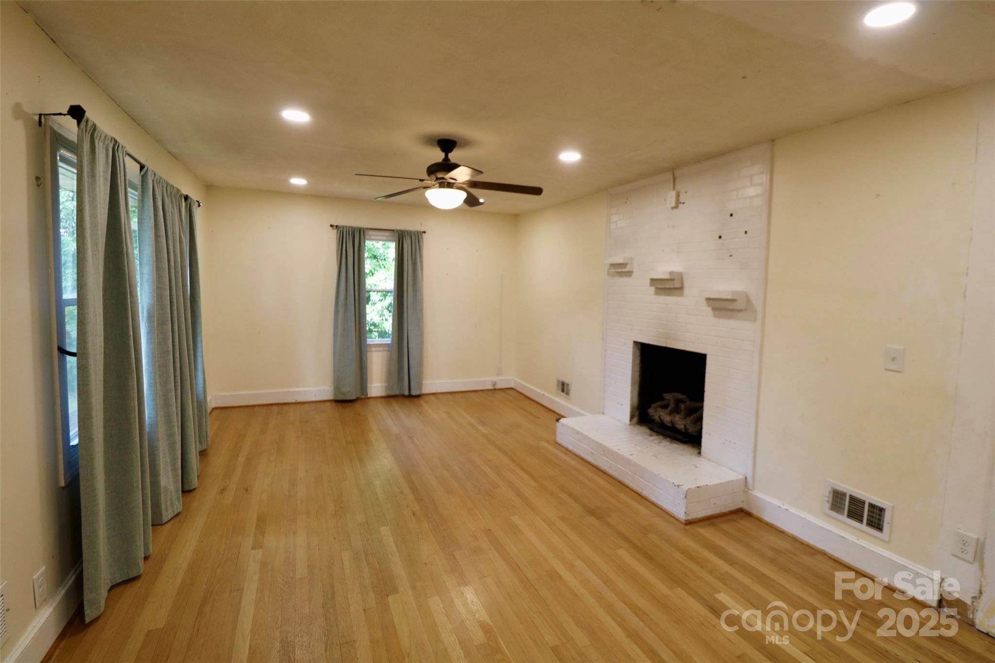 Gastonia, NC 28052,2204 Morton AVE