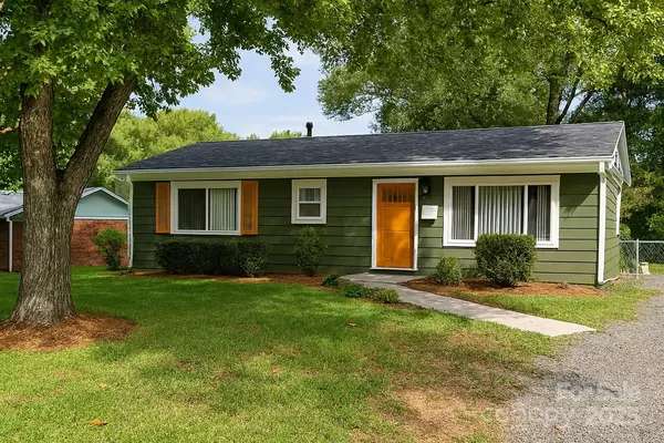 621 Reeves CT, Charlotte, NC 28208