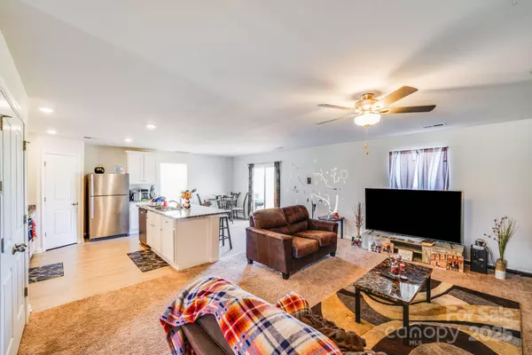 Shelby, NC 28152,611 Maddox DR