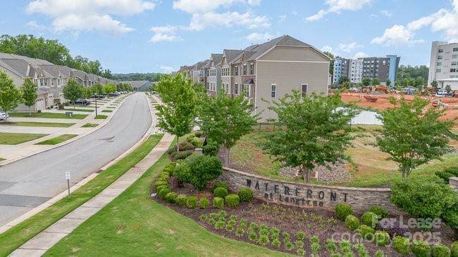 Mooresville, NC 28117,138 Lanyard DR #B