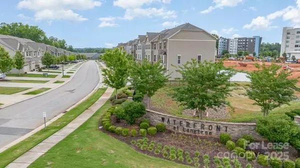 Mooresville, NC 28117,138 Lanyard DR #B