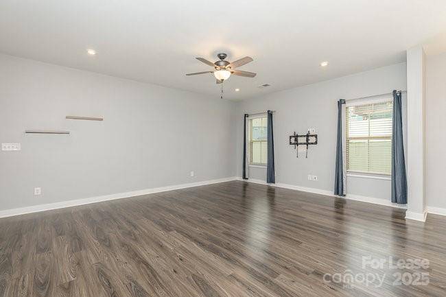 Mooresville, NC 28117,138 Lanyard DR #B