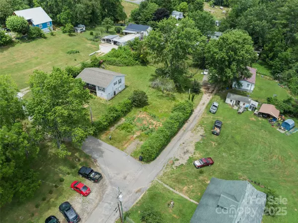 Burnsville, NC 28714,102 Celo ST