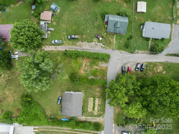 Burnsville, NC 28714,102 Celo ST