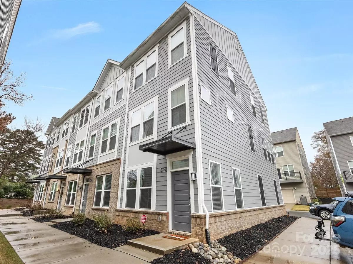 Charlotte, NC 28205,4027 Capital Ridge CT #10