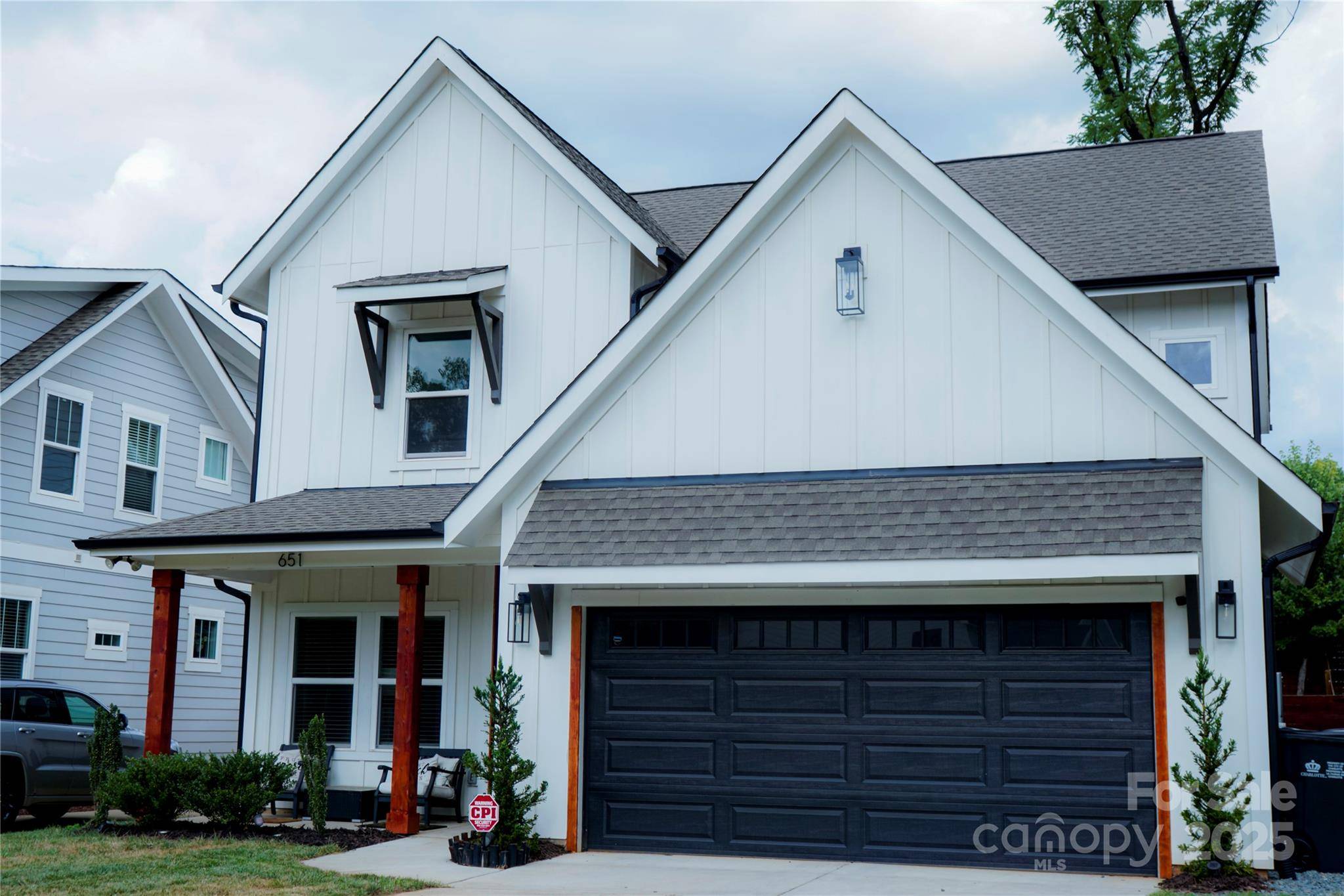 651 Tennyson DR, Charlotte, NC 28208