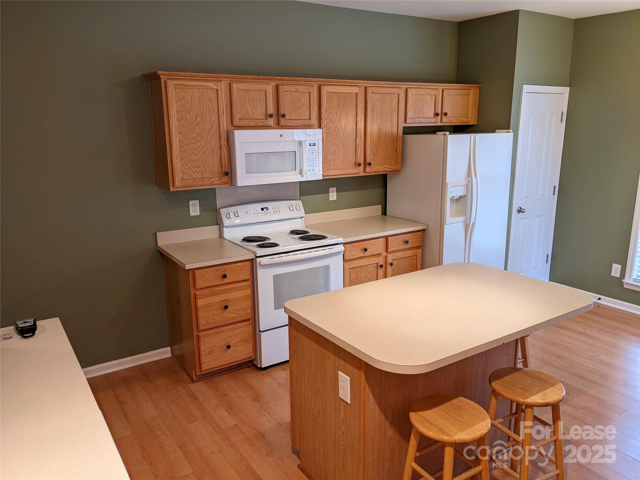 Concord, NC 28027,8240 Chatham Oaks DR