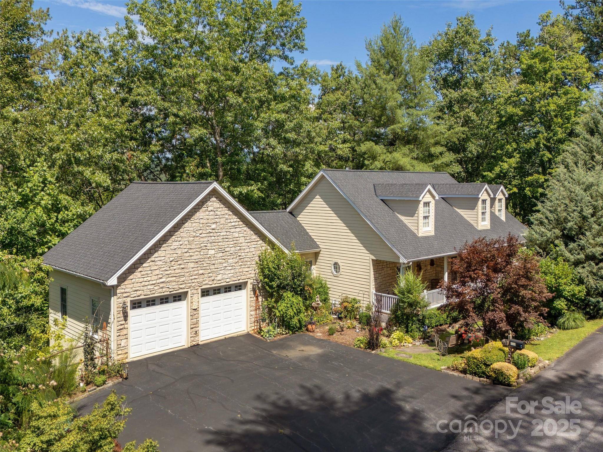 365 Jonathan Creek DR, Etowah, NC 28729