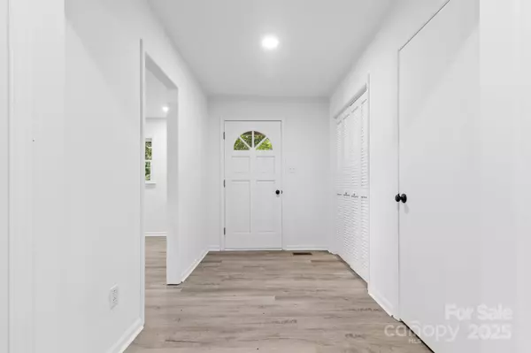 Statesville, NC 28677,136 Ridgewood LN