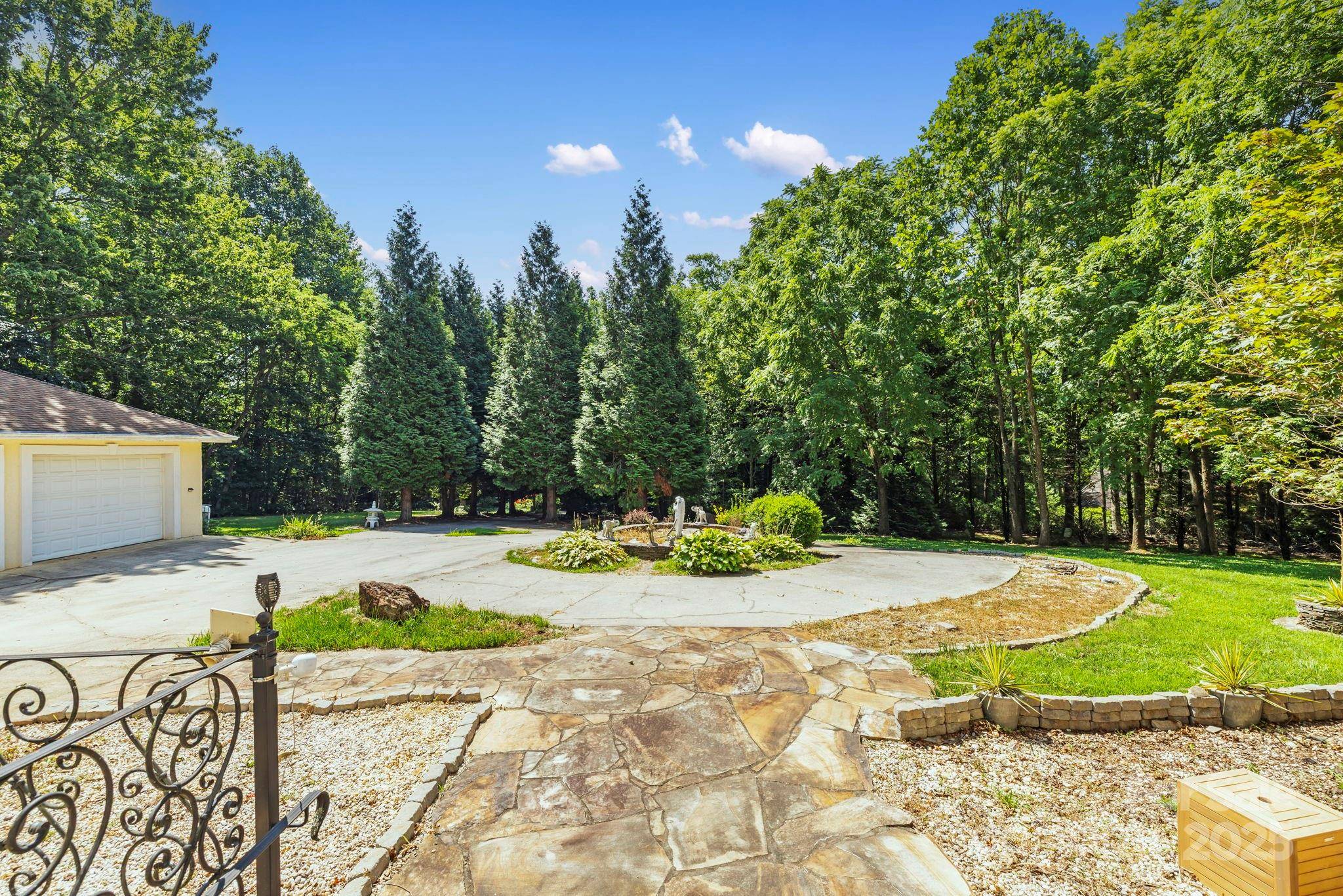 Arden, NC 28704,652 Avery Creek RD