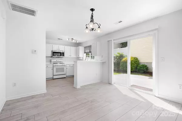 Charlotte, NC 28269,8834 Meadowmont View DR