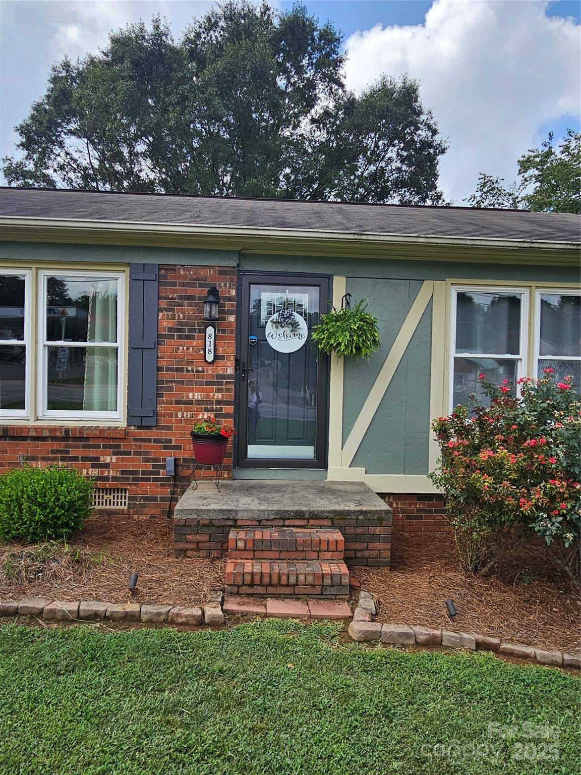 Lincolnton, NC 28092,818 S Laurel ST