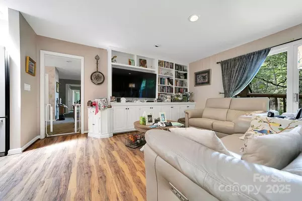 Pisgah Forest, NC 28768,1315 Glen Cannon DR