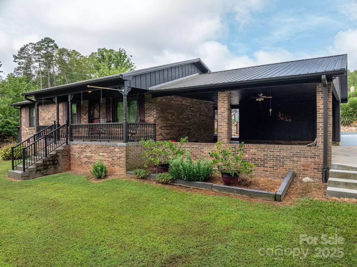 Lincolnton, NC 28092,3076 Gates RD