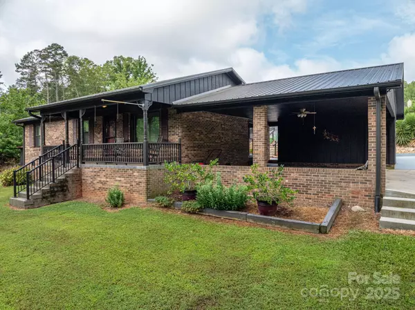 3076 Gates RD, Lincolnton, NC 28092