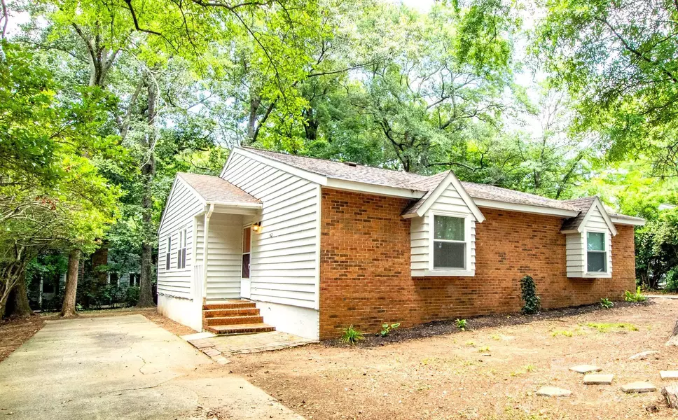 10718 Blue Heron DR, Charlotte, NC 28226