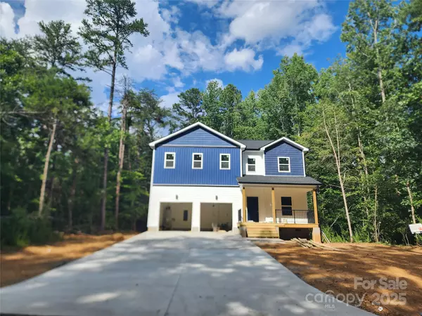 13715 Circle DR, Charlotte, NC 28262