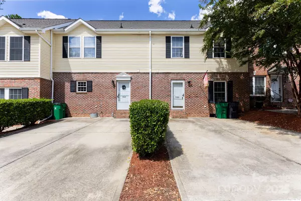 Charlotte, NC 28217,7020 Walnut Ridge CT