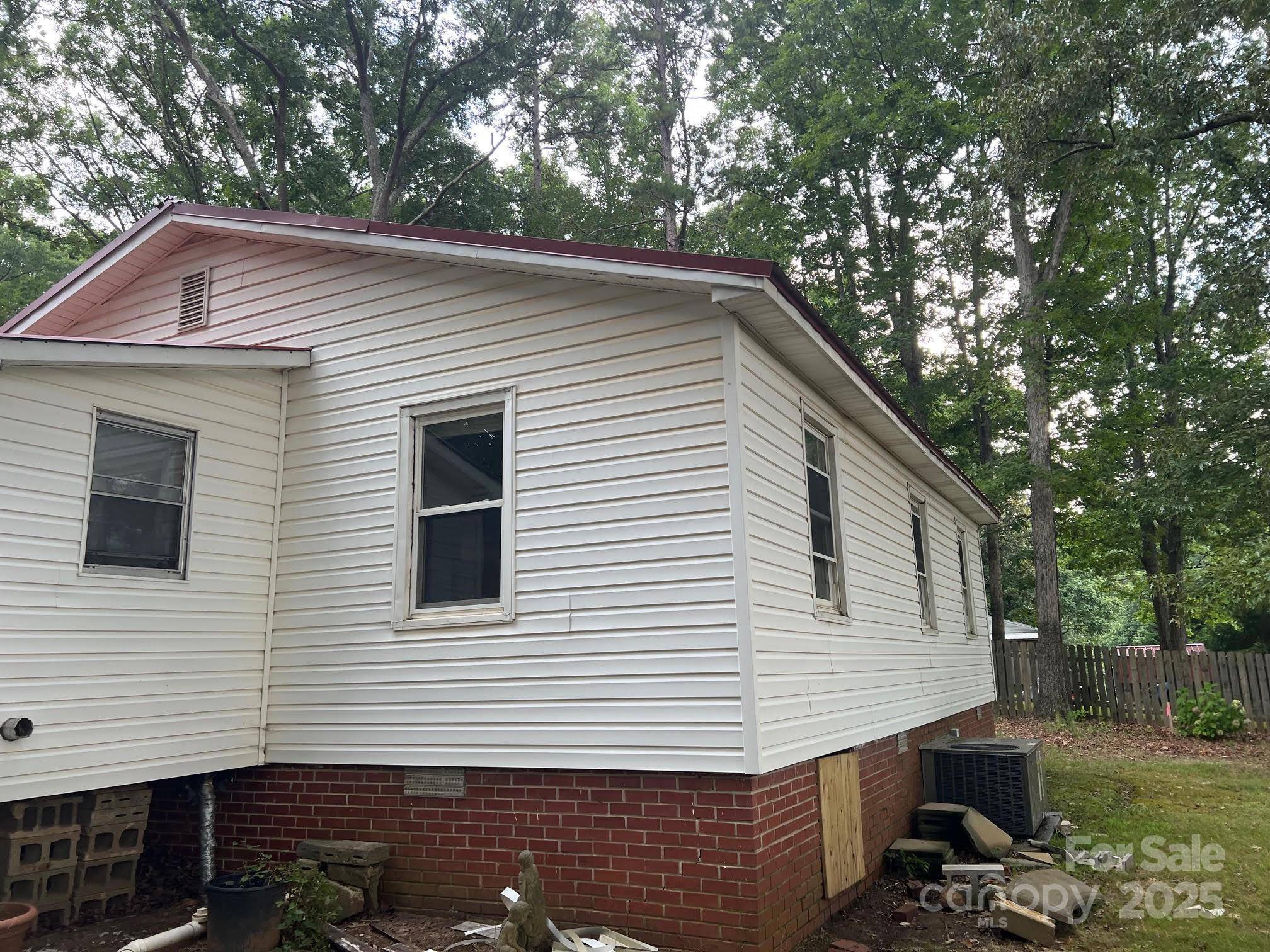 Clover, SC 29710,173 Spring Meadow ST