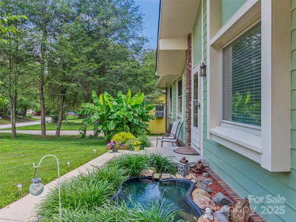 Asheville, NC 28806,109 Wicklow DR