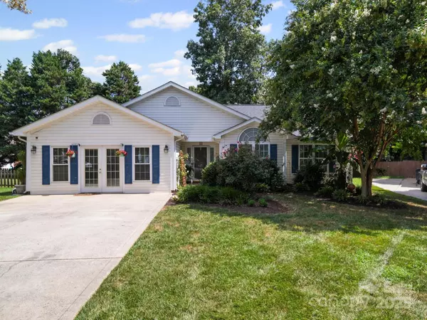 4135 Medford DR NW, Concord, NC 28027
