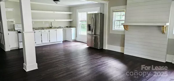 Statesville, NC 28677,1114 5th ST