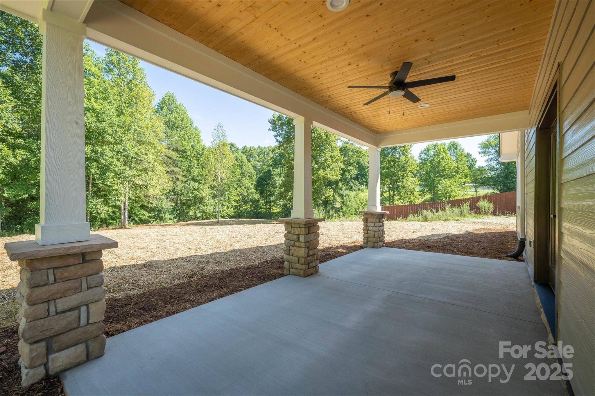 Morganton, NC 28655,1850 US 70 None W