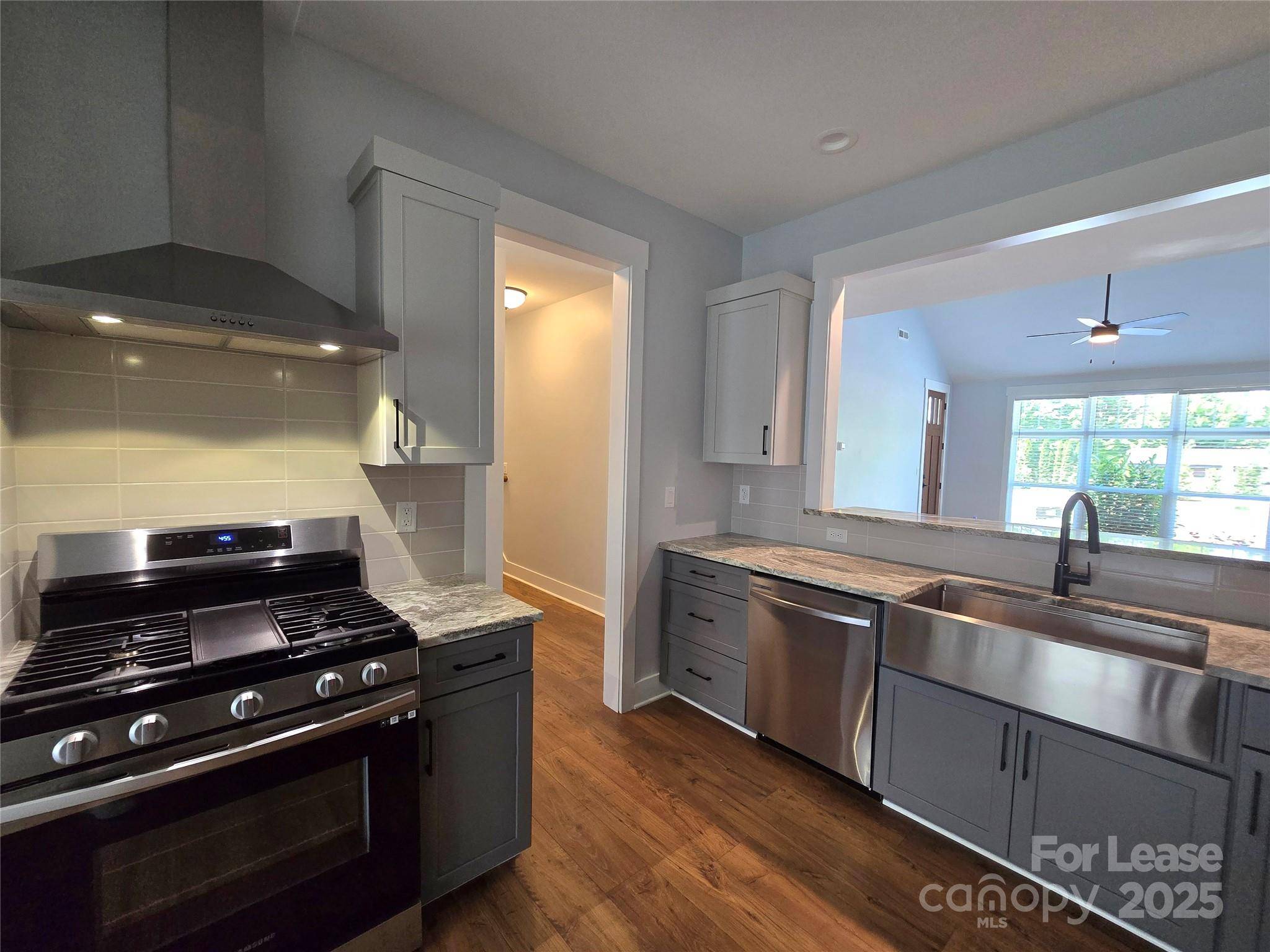 Arden, NC 28704,5 Heartleaf CIR