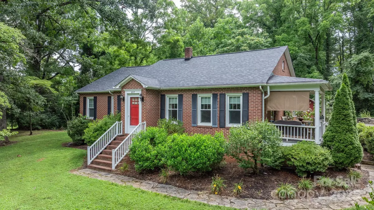 Lenoir, NC 28645,857 Norwood ST SW