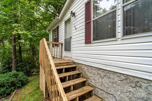 Asheville, NC 28806,109 Mockingbird CIR