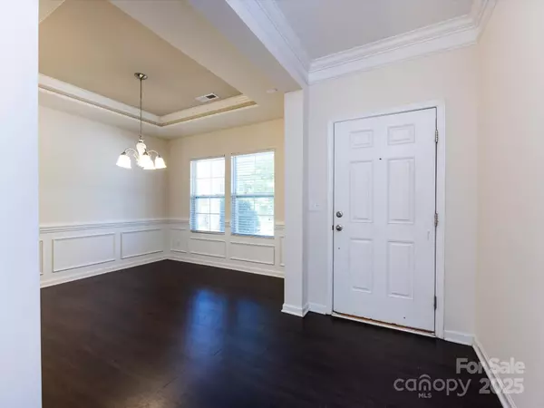 Charlotte, NC 28216,3306 Ringtail LN