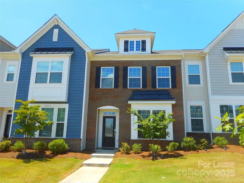 12715 Wandering Brook DR, Charlotte, NC 28273
