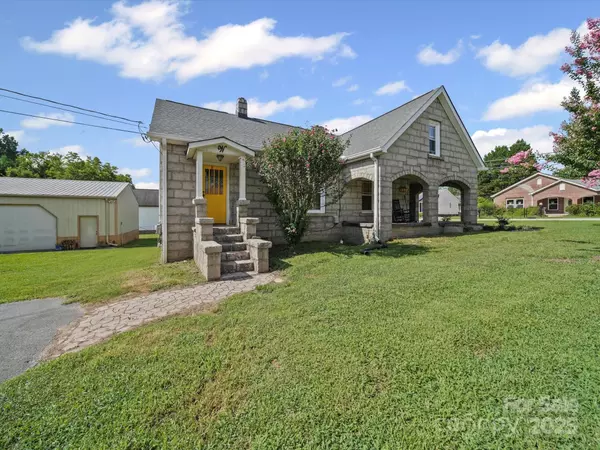 Landis, NC 28088,601 S Chapel ST