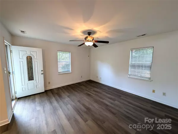Charlotte, NC 28205,624 E 18th ST