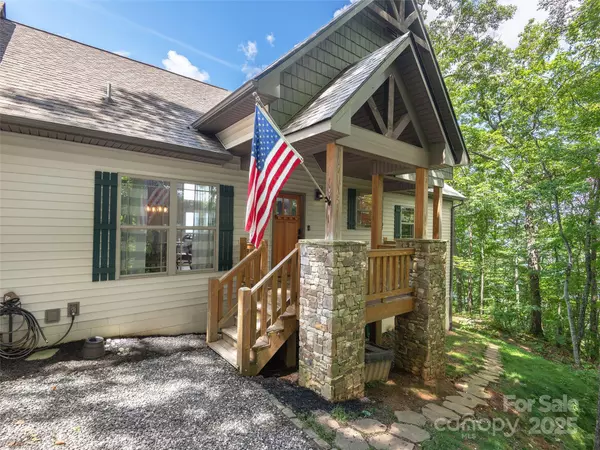 Franklin, NC 28734,1070 Gold City LN