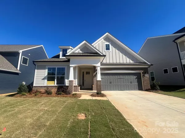 1444 Ardmore DR, Sherrills Ford, NC 28673