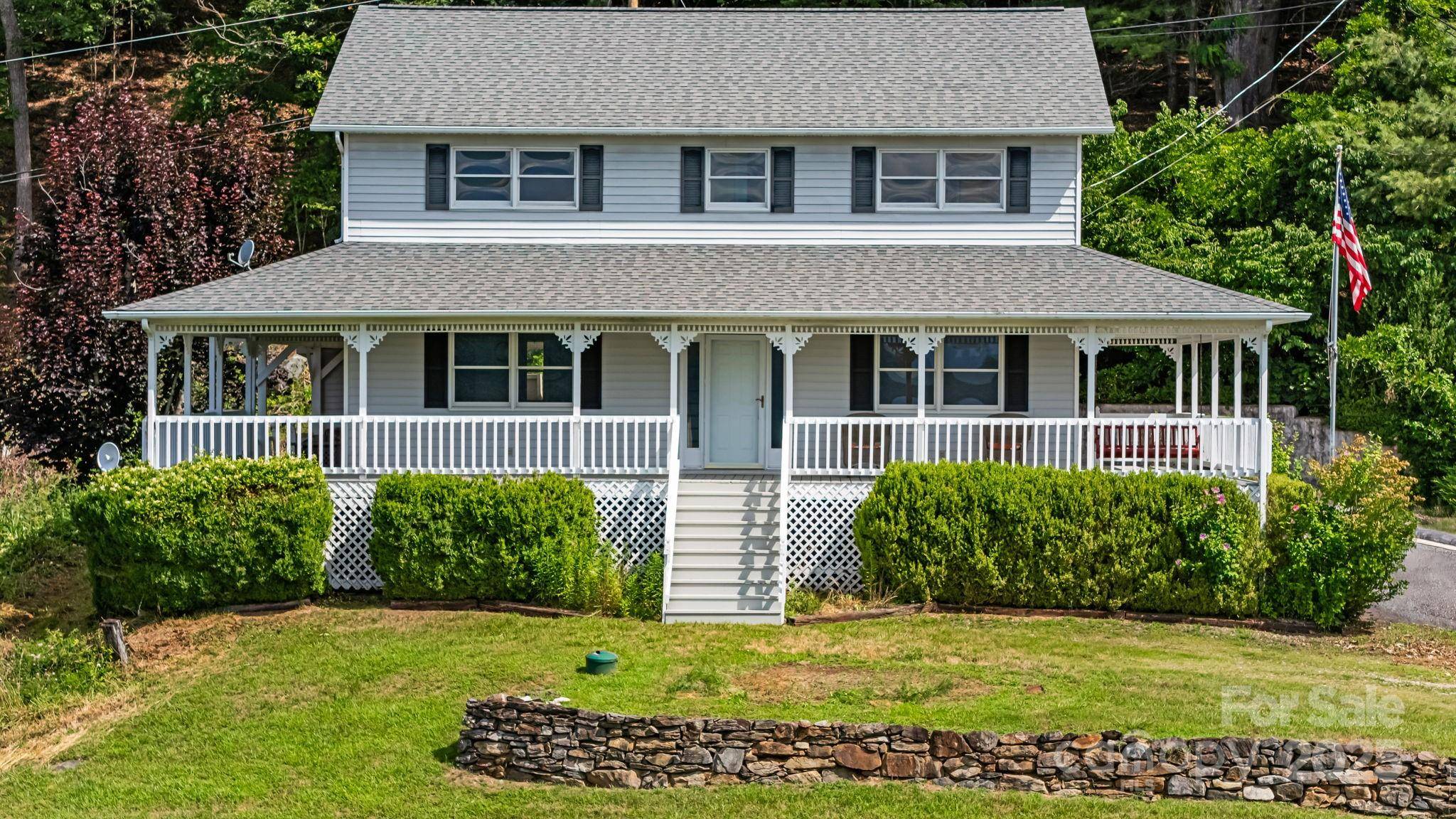95 Friendship RD, Burnsville, NC 28714