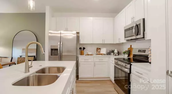 Dallas, NC 28034,1302 Dallas Cherryville HWY #Meander