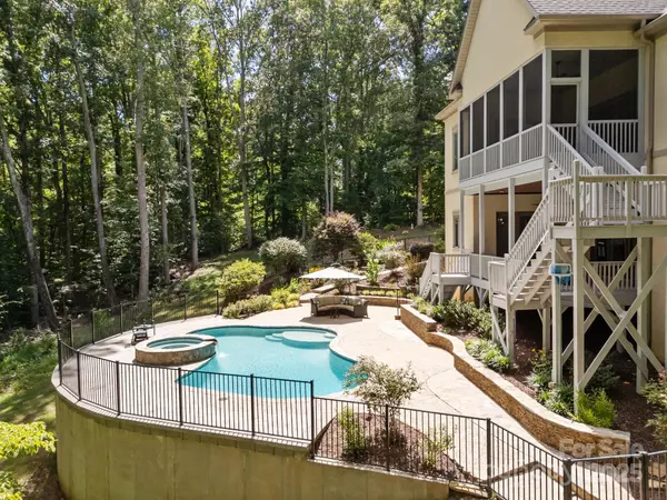 Davidson, NC 28036,242 Anniston WAY