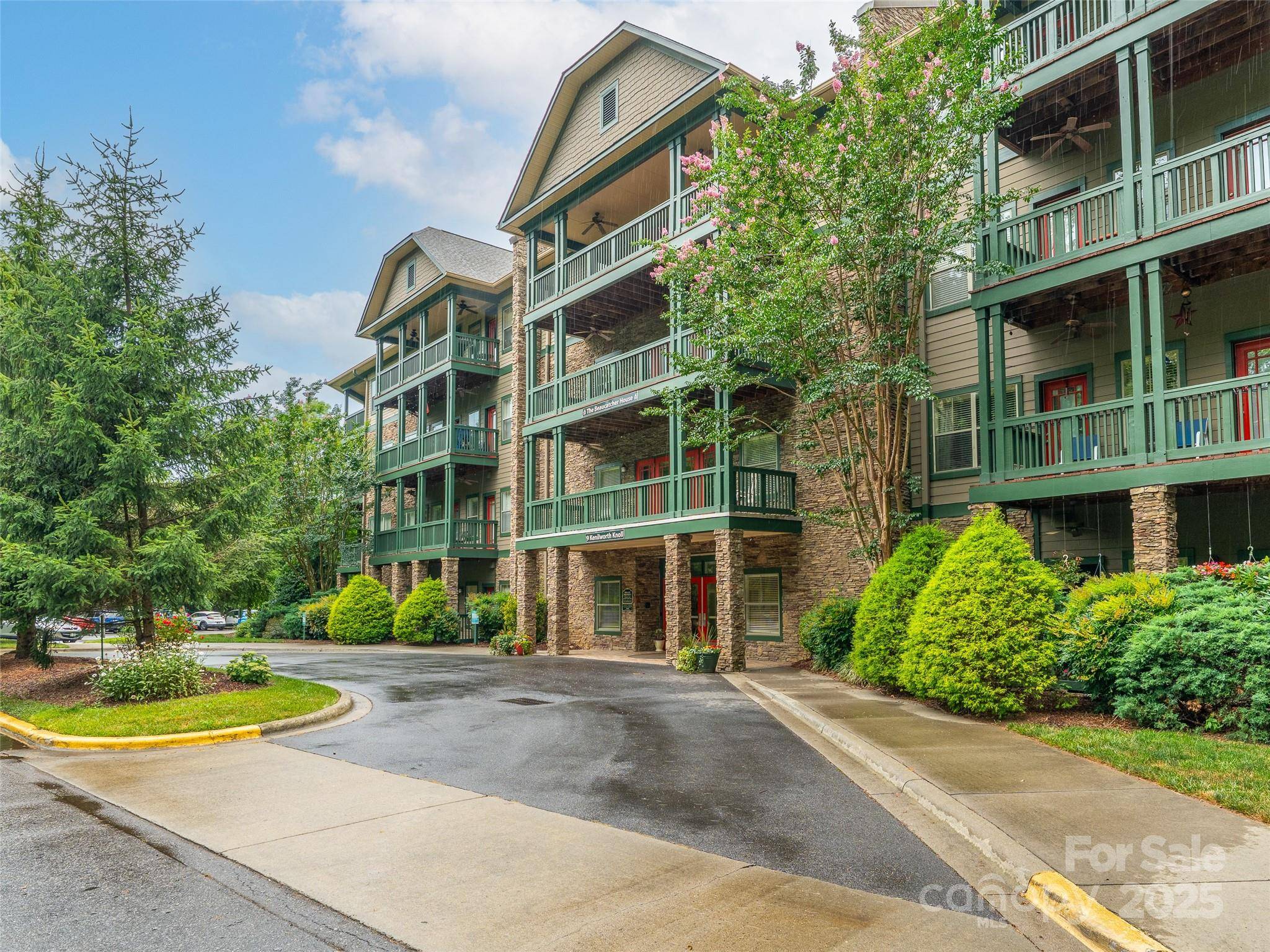 Asheville, NC 28805,9 Kenilworth Knoll #420